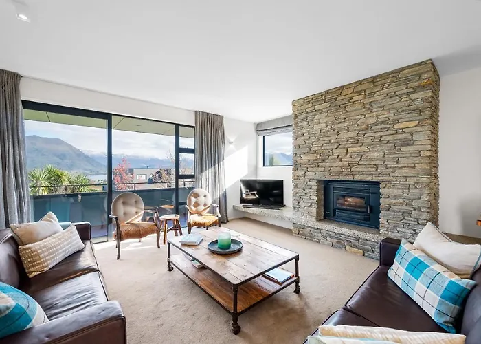Holiday home Cedar House By Sotheby's Luxury Homes Wanaka