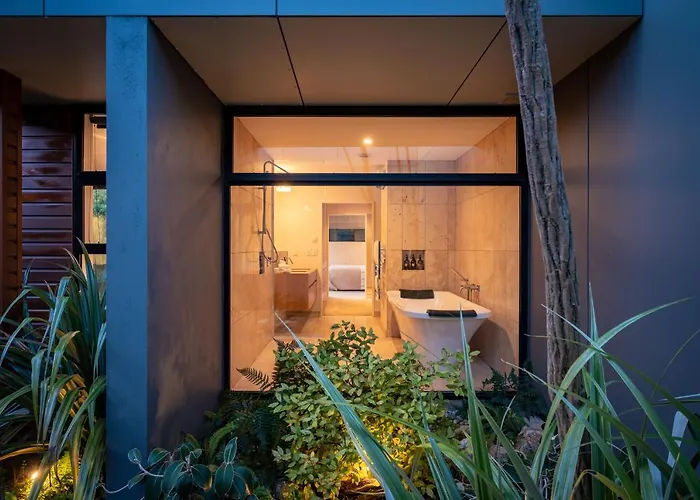 Cedar House By Sotheby's Luxury Homes * Wanaka